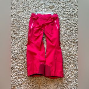 Arc’teryx Hot pink Women’s Large ski pants.